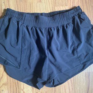 LULULEMON HOTTY HOT SHORTS - BLACK - SIZE 12
